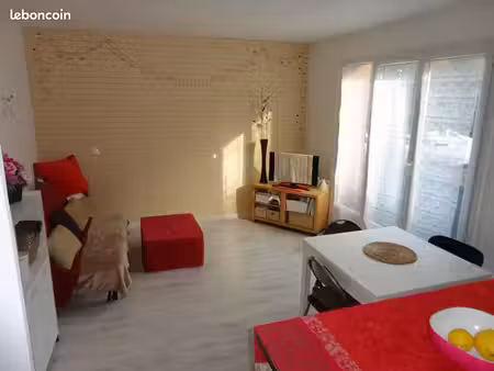 marly-le-roi 2p  48m2  960  le champ des oiseaux