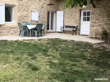 appartement t2/t3 de charme dans ancienne ferme en pierre