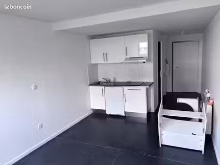 studio meuble 27 m2 proche edhec