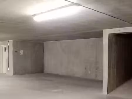 parking individuel 18 m2