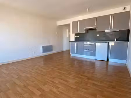 studio 1 pièce 30 m²
