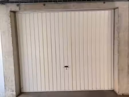 location garage fermé avec prise électrique à riedisheim