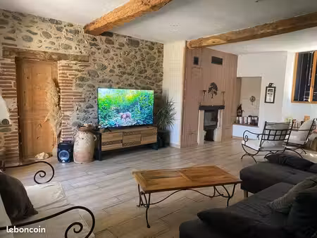 maison en pierre rénovée 145 m² – 4 chambres  patio et garage »