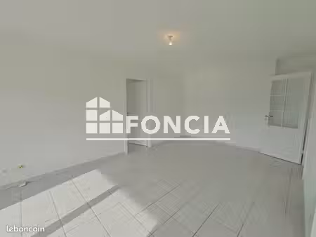 appartement 2 pièces 47m² à louer 740 - bischheim 67800