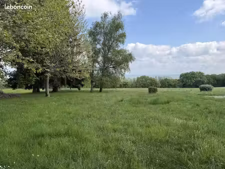 terrain 1 577 m² sance