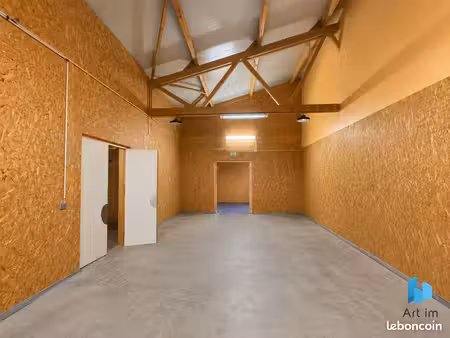 local 858 m² saint-saturnin