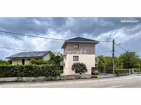 terrain 302 m² challes les eaux