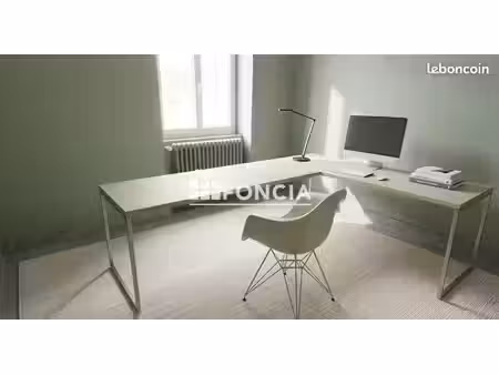 élégance authentique au cœur des bauges avec cette ferme sur 3 plateaux d'environs 90 m2  