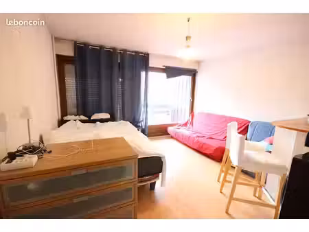 studio 1 pièce 25 m²