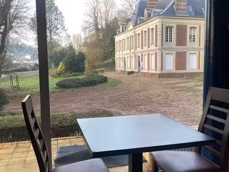 bureaux à bolbec centre  au calme  dans un parc arboré