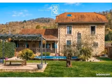 maison de de caractère en pierre 220m2