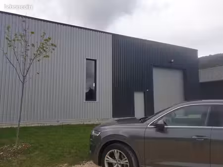 local industriel a vendre