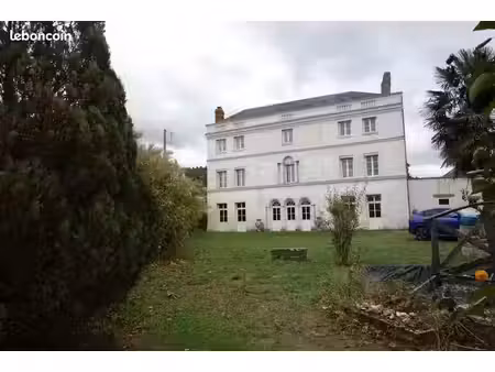 maison de caractère 240m2 habitables et 4 garages