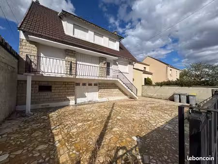 maison 7 pièce de 240m² mitry mory