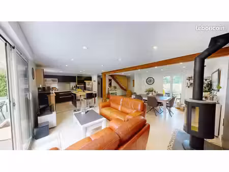 maison 6 pièces 162 m²