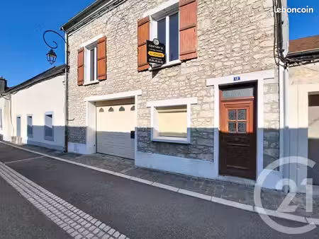 maison ancienne de charme 118 m² - 7 pièces - centre-ville de nemours