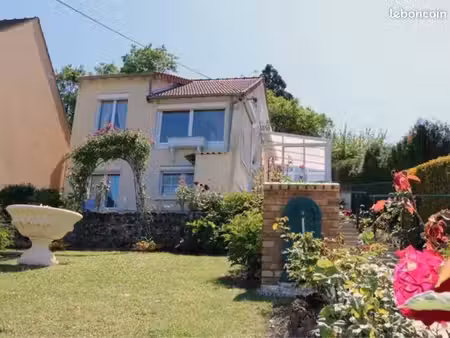 maison individuelle rénovée avec vue panoramique  jardin de 400 m²  box et fort potentiel 