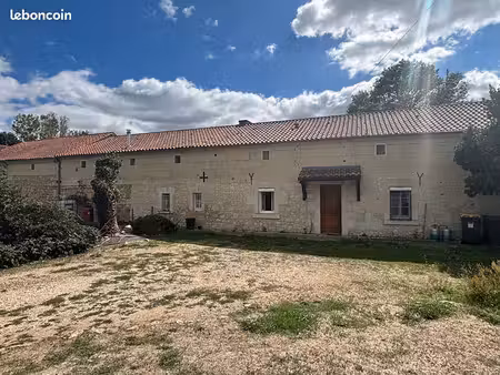 longère 4 pièces 145 m²