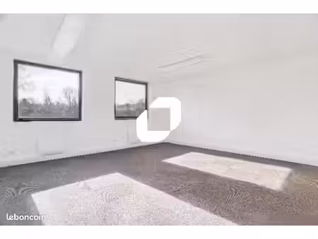 bureau 36 m²
