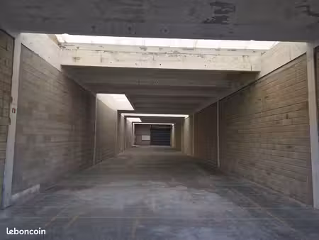 entrepôt / local d’activité de 372 m² à louer – zone industrielle