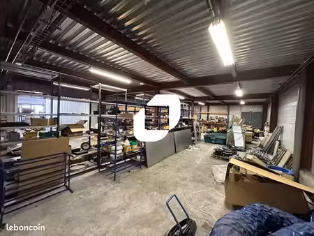 bureau 920 m²