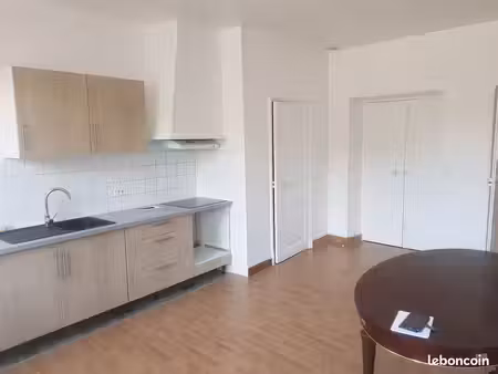 appartement 3 pièces 65m2 labastide rouairoux
