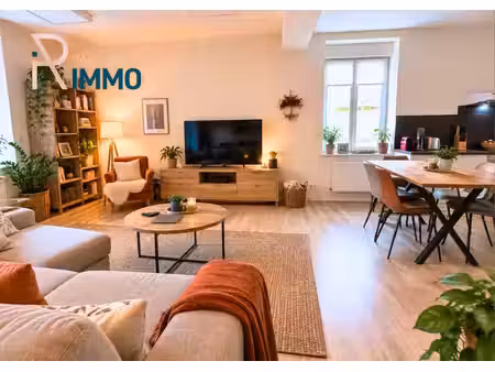 appartement lumineux avec stationnement à sainte-marie-aux-mine