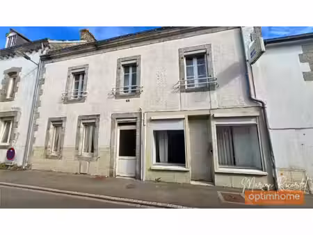 scaër (29390) – maison ancienne de 224 m² avec garage indépendant et terrain de 483 m²