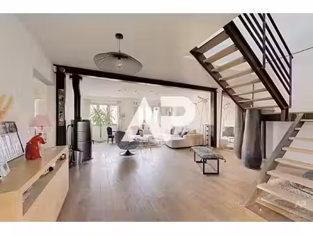 maison suresnes 8 pièce(s) 274 m2