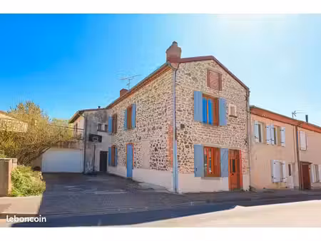 228 000 euros