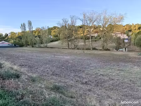 terrain à bâtir de 2550 m² à puygouzon (81)
