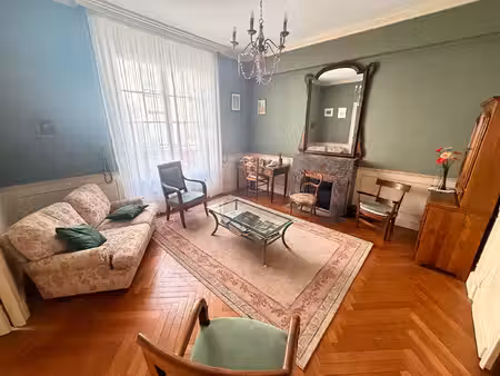 appartement t6 avec garage et extérieur- hyper centre