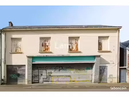 local 250 m²