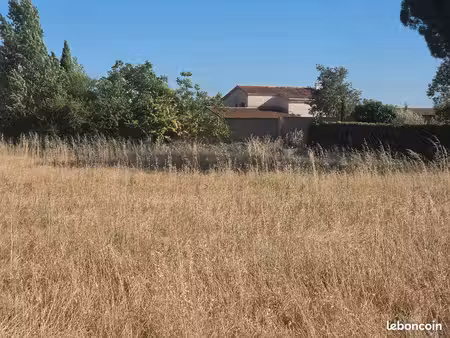 terrain 400 m2 carpentras quartier recherché