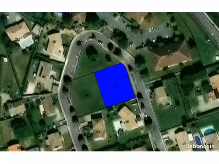 terrain plat constructible viabilisé de 788 m2