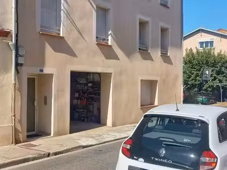 immeuble 10 appartements 8 loués 51744 /an