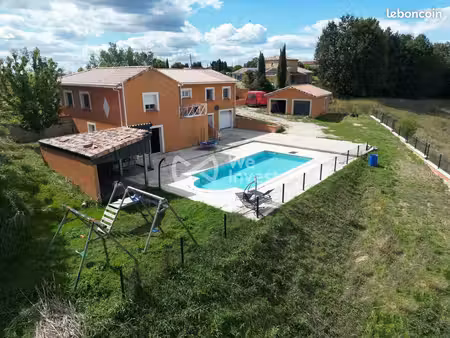 villa 7 pièces 323 m²
