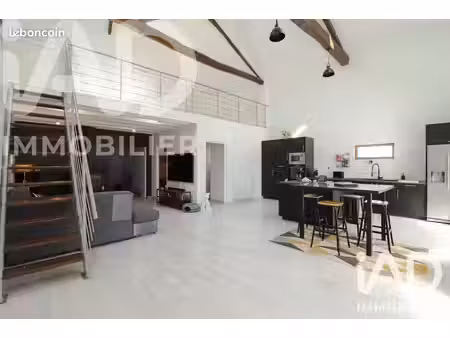 maison 6 pièces 198 m²
