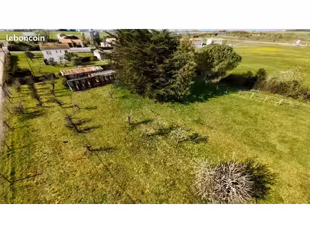 terrain 2 999 m² lucon
