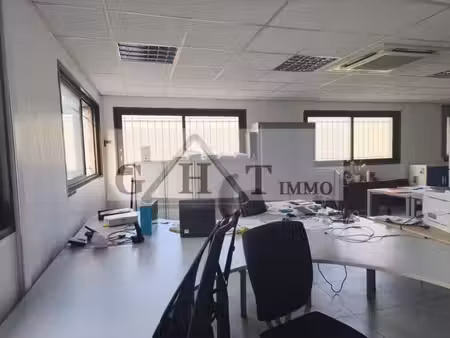 vente entrepôt croissy beaubourg 77183 640m²