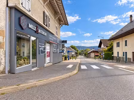 local d'activités de 77 66 m² à saint-felix