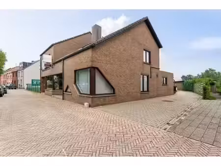 commerce avec appartement