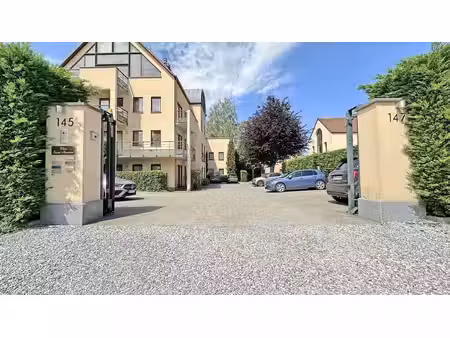 clos st-antoine - superbe appt sécurisé + terr. – 2 park.