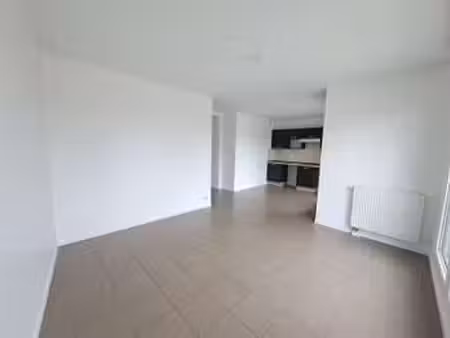location appartement 3 pièces à saint-herblain bourg-solvardière-pelousière (44800) : à lo