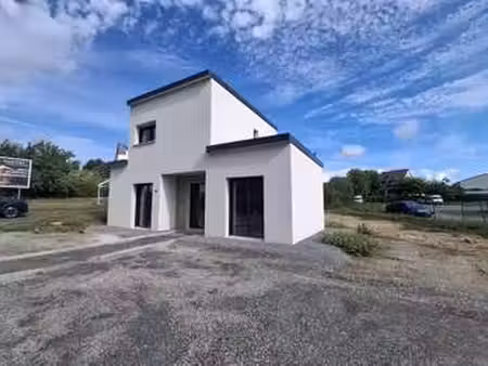 location bureaux et commerces à cesson-sévigné (35510) : à louer / 80m² cesson-sévigné