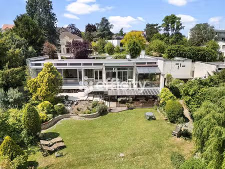 maison 12 pièces - 309 m²