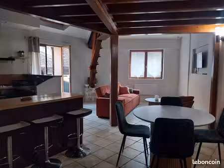 location coquet appartement t2 meublé avec gout et équipé centre bourg saint marcellin per