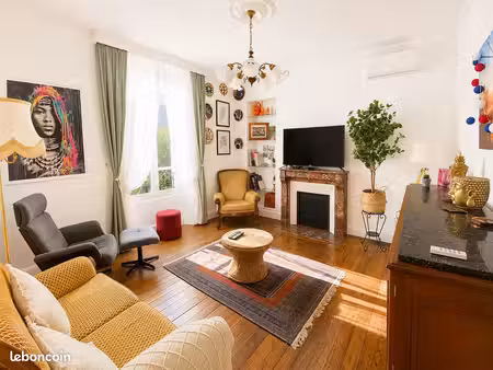 maison 3 chambres – jardin 500 m² – clim réversible – 2 parkings