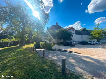 appartement 5 pièces 100 m²