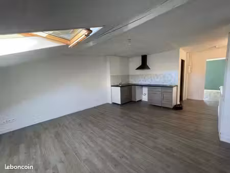 appartement t2 saint-sulpice centre
